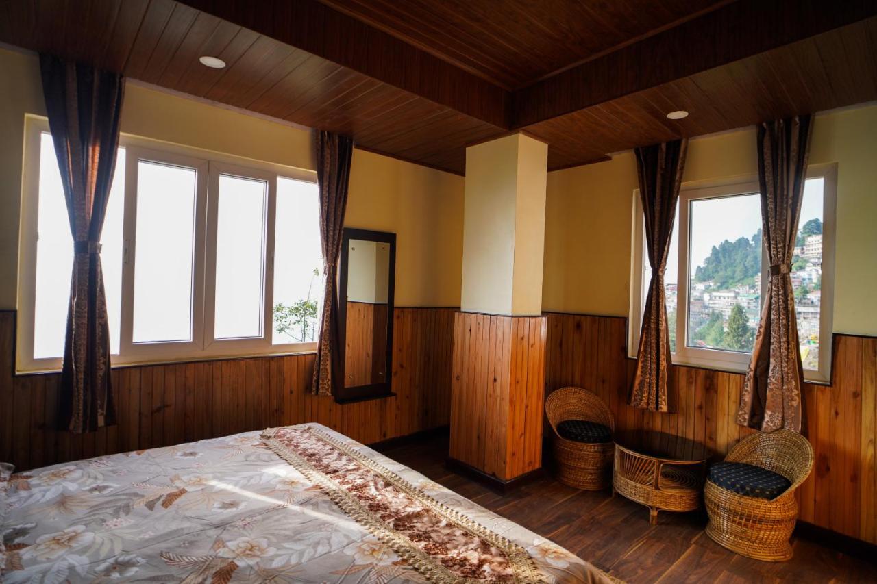Hotel Hill Queen Near Sherpa Gumba Darjeeling Mall 5 Min Couple Friendly Exterior photo